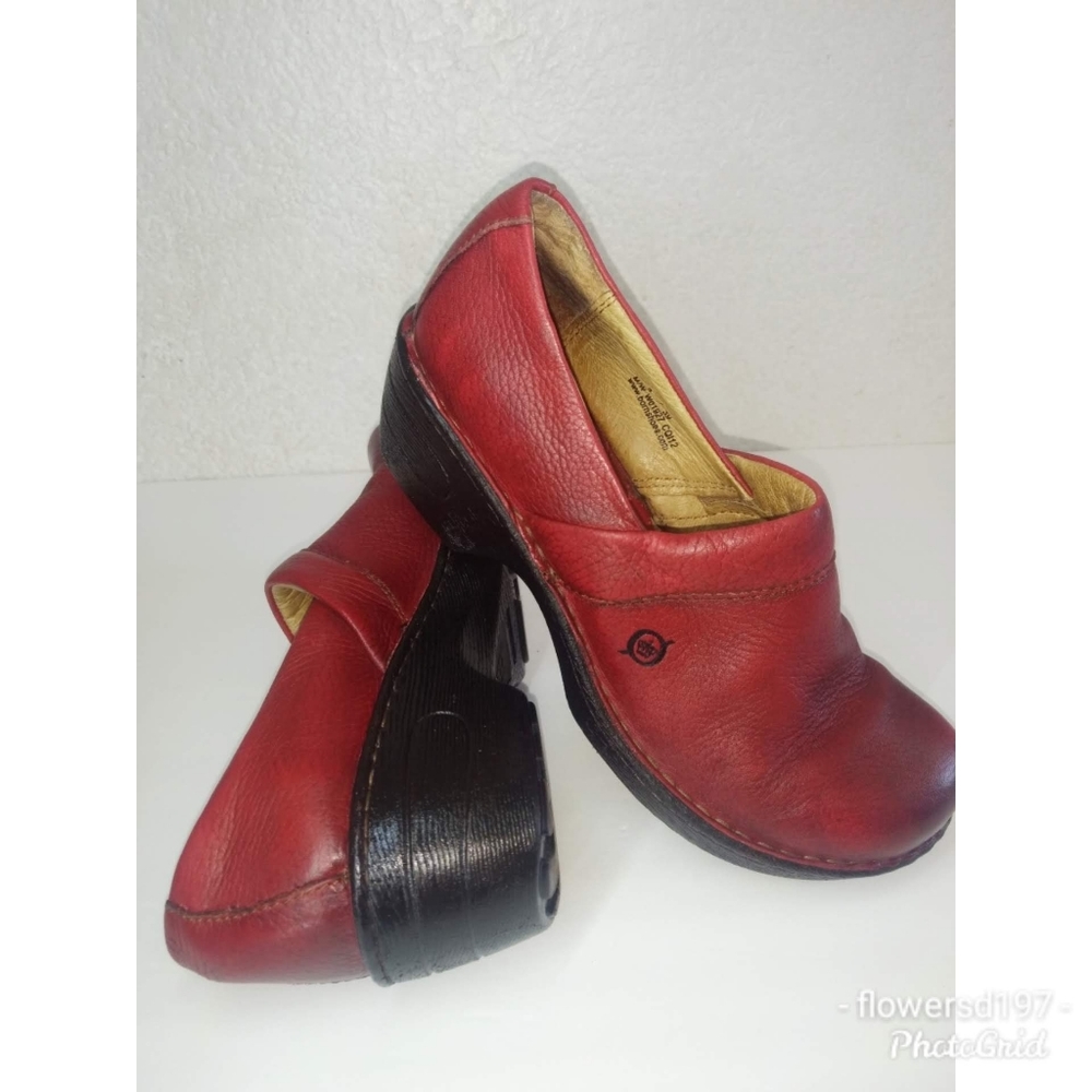 Born woman shoes size 8